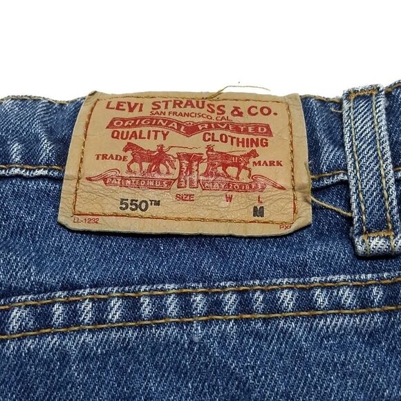 VINTAGE Levi's 550 Classic Relaxed Tapered Jeans - Picture 9 of 10